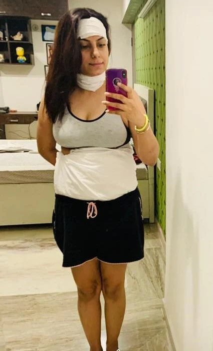 Neha detoxifying her body with wet packs